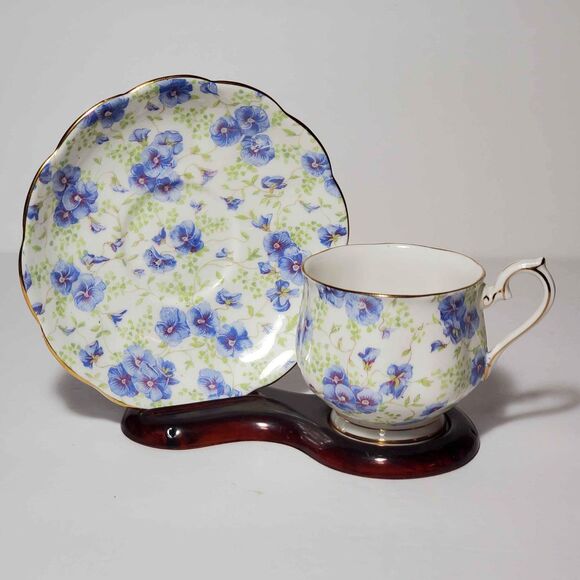 Royal Albert Teacup and Saucer Blue Pansy Vintage - Picture 1 of 9